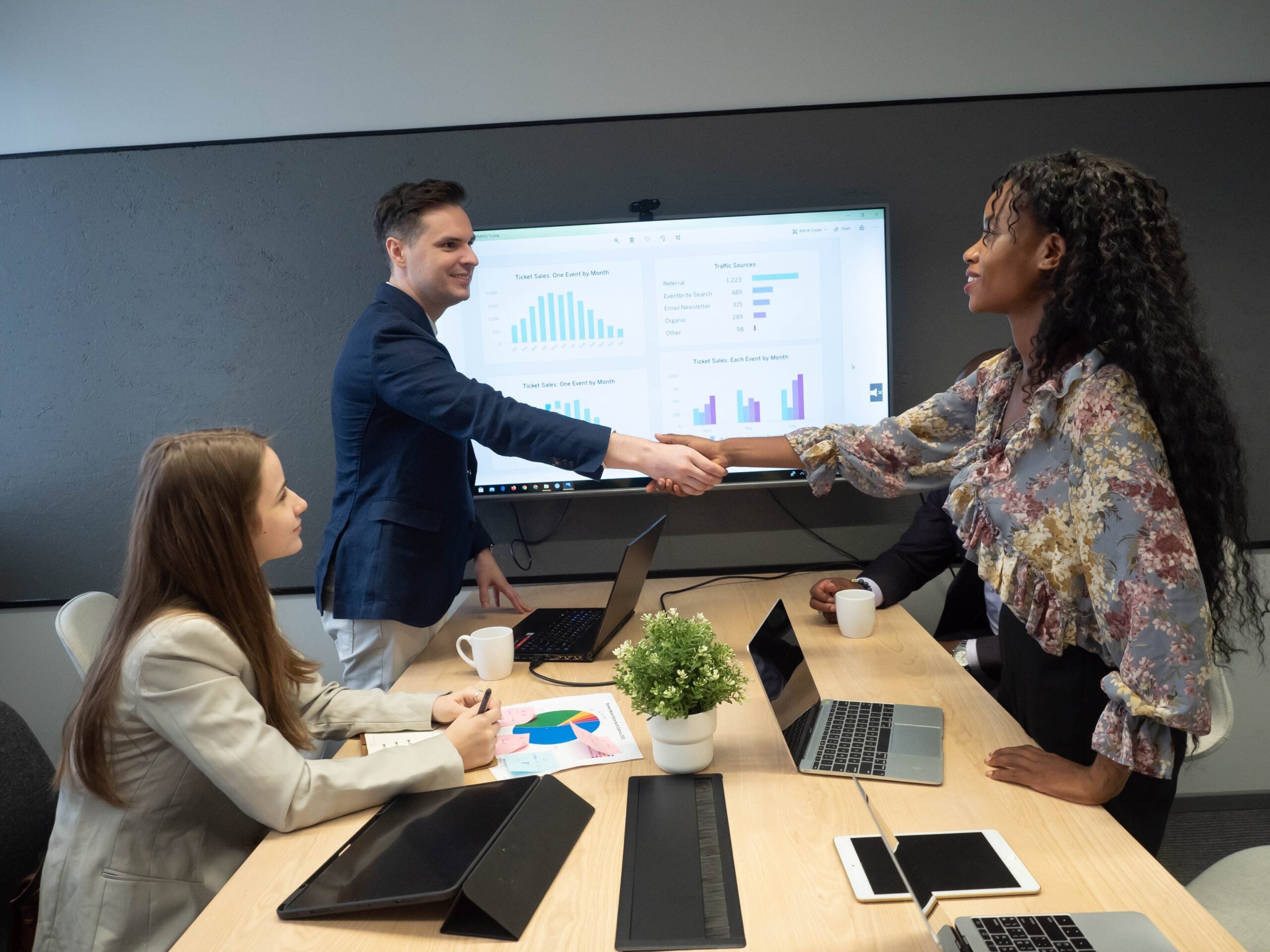 <span id="hs_cos_wrapper_name" class="hs_cos_wrapper hs_cos_wrapper_meta_field hs_cos_wrapper_type_text" style="" data-hs-cos-general-type="meta_field" data-hs-cos-type="text" >Onboarding: o ponto cego que pode custar caro</span>